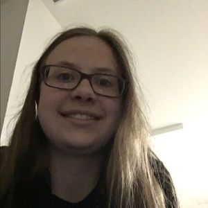 Meet your Posher, Abigail